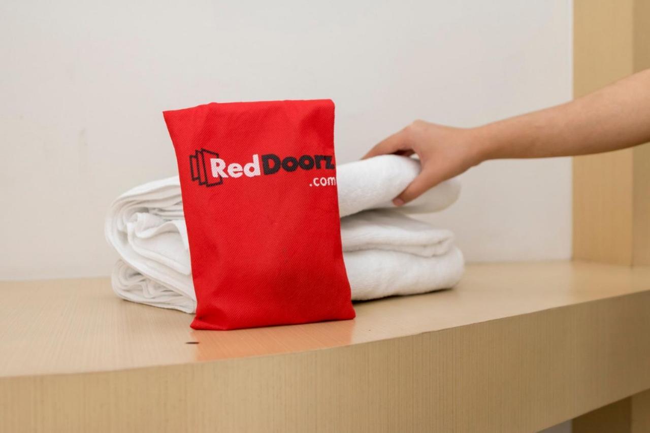 Reddoorz Near Citraland Gama City Medan Bagian luar foto
